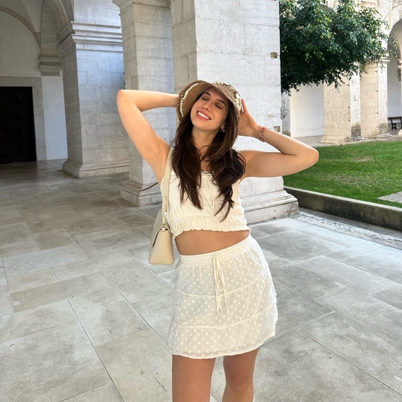 Meet your Posher, Mariah - Picture 4 of 7